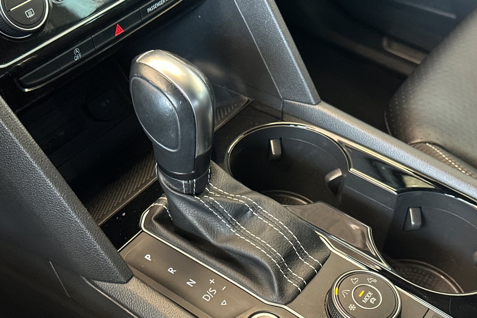 2022 Volkswagen Atlas Cross Sport SE w/Tech - Photo 21