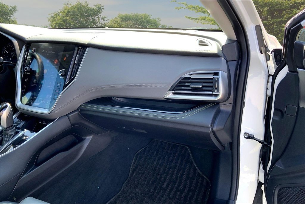 Used 2023 White Subaru Onyx Edition image 25