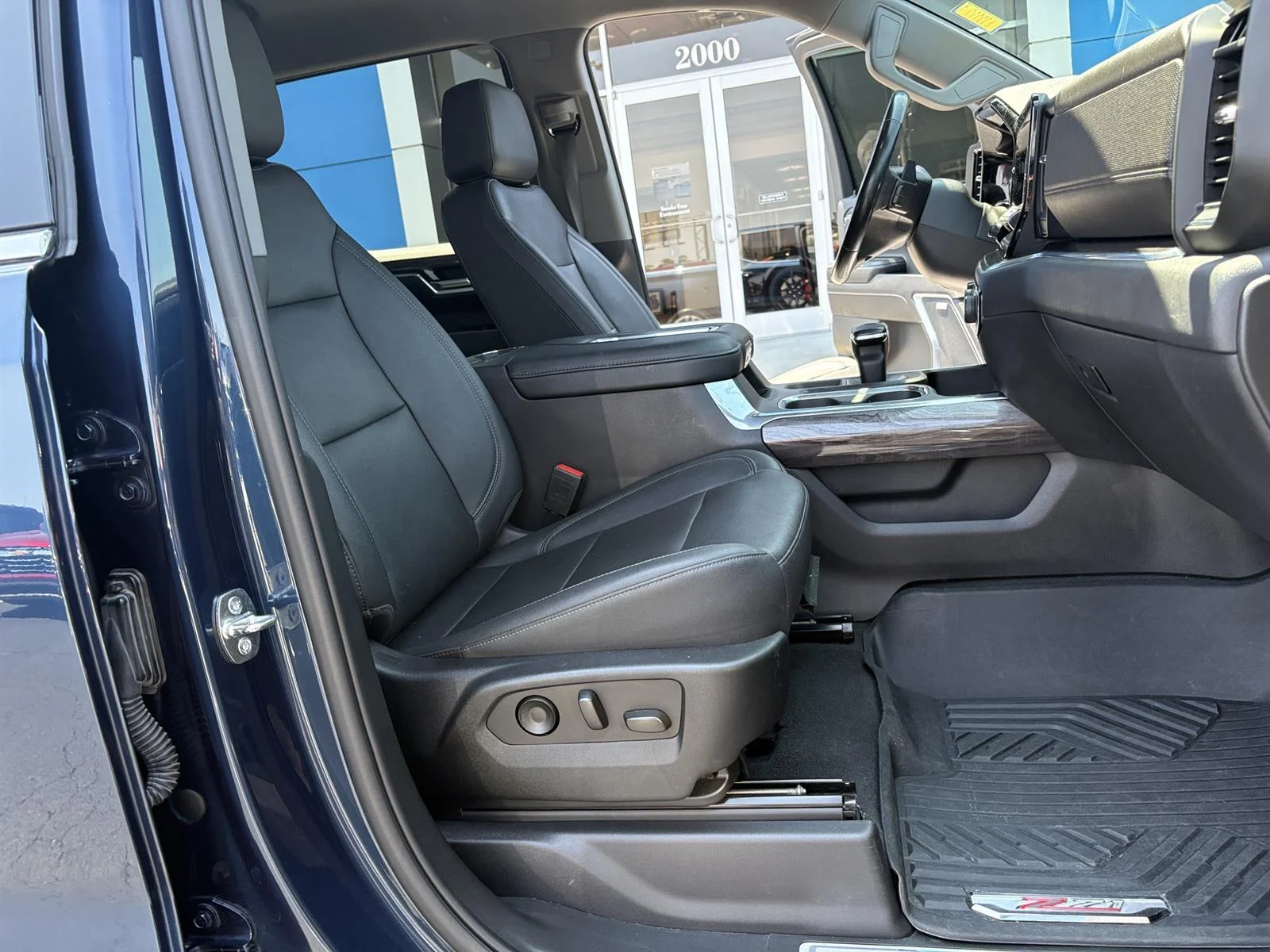 Used 2022 NORTHSKY BLUE METALLIC Chevrolet LTZ image 22