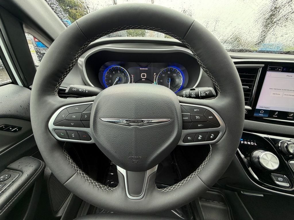 2025 Chrysler Pacifica Select - Photo 16