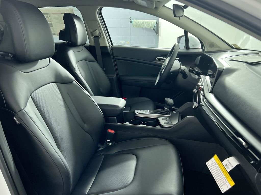 New 2026 Glacial White Pearl Kia EX image 30