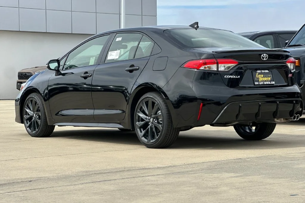 New 2027 Inked Toyota  SE image 6