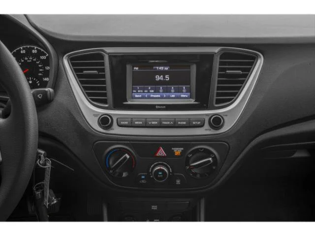 Used 2021 Olympus Silver Hyundai SE image 13