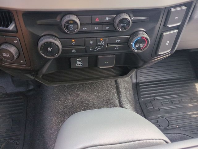 2025 Ford F-450 Super Duty Chassis Cab XL - Photo 14