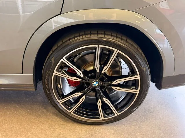Used 2024 Gray BMW M60i image 27