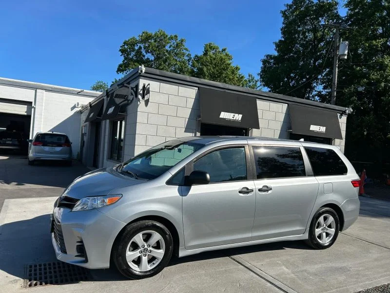 Used 2019 Silver Toyota L Minivan 4D image 3