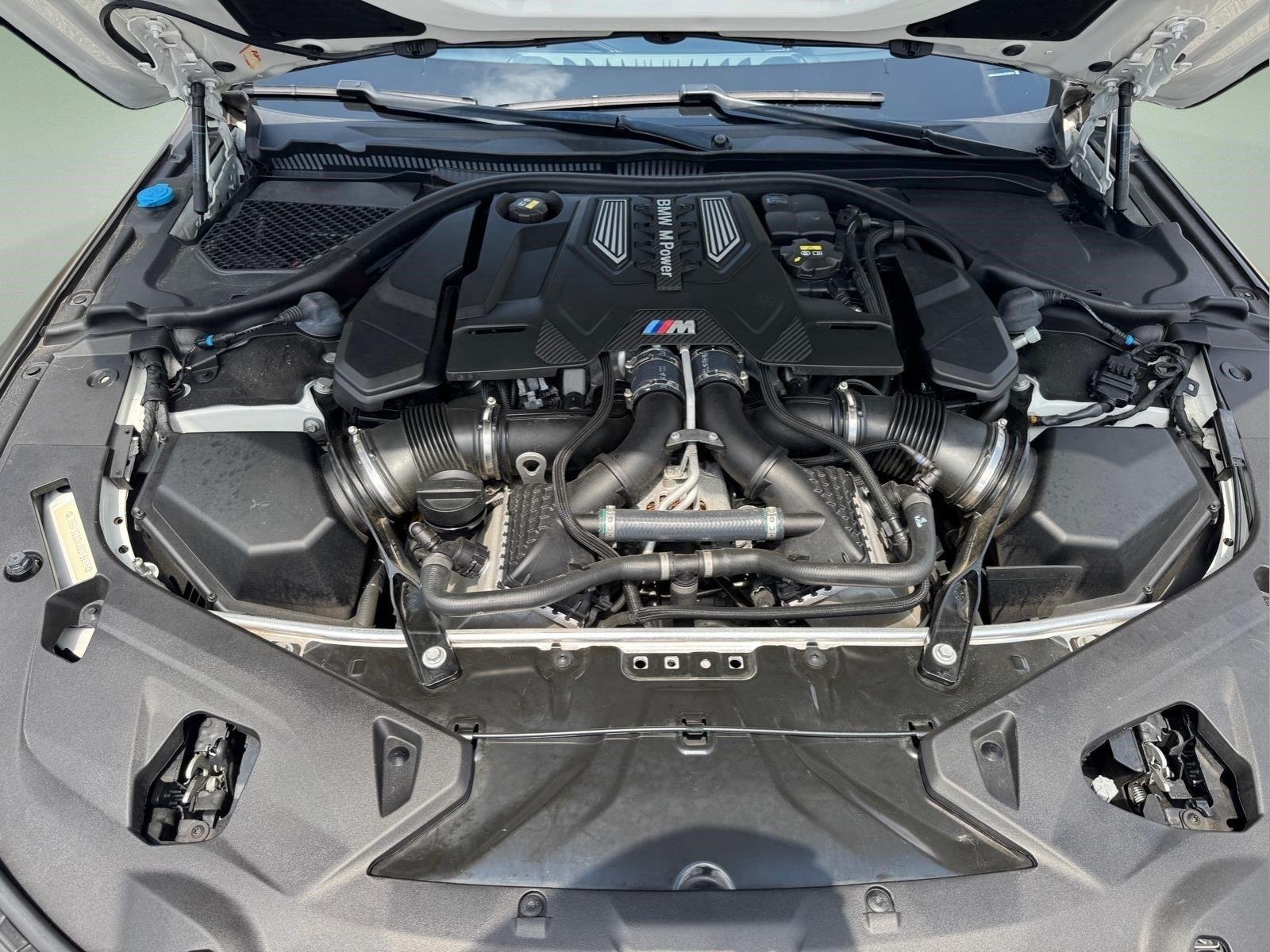 Used 2020 Alpine White BMW Competition image 9