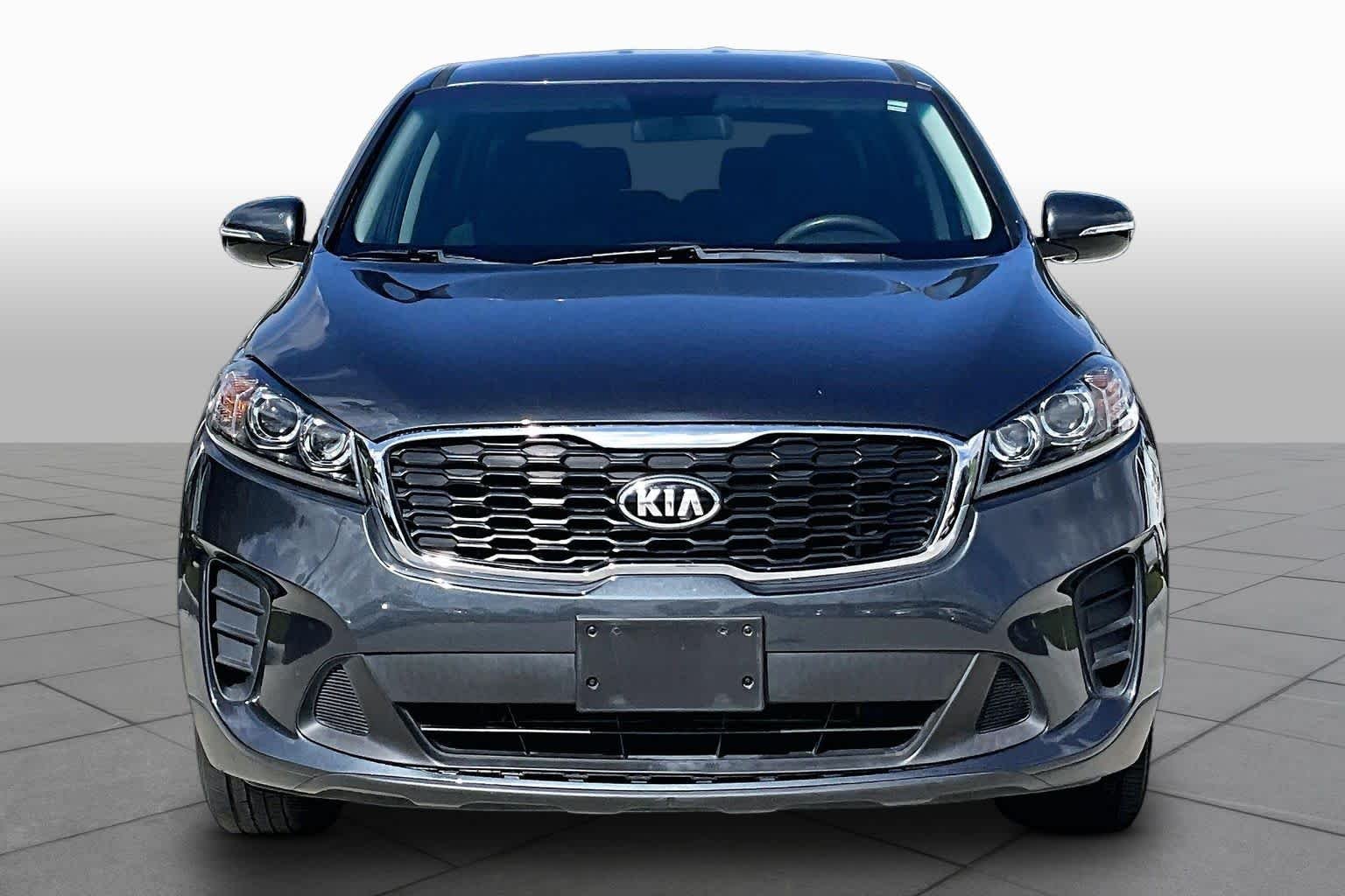 Used 2020 Gravity Grey Kia LX image 4