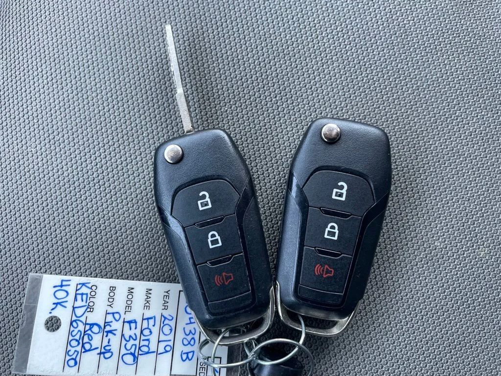 Used 2019 Red Ford XLT image 18