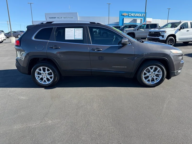 Used 2017 Jeep Cherokee Latitude with VIN 1C4PJLCB6HW668131 for sale in Pahrump, NV