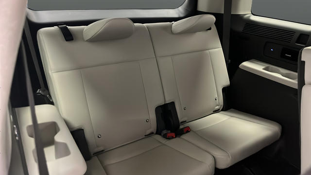 Used 2025 Hampton Gray Hyundai Calligraphy image 26