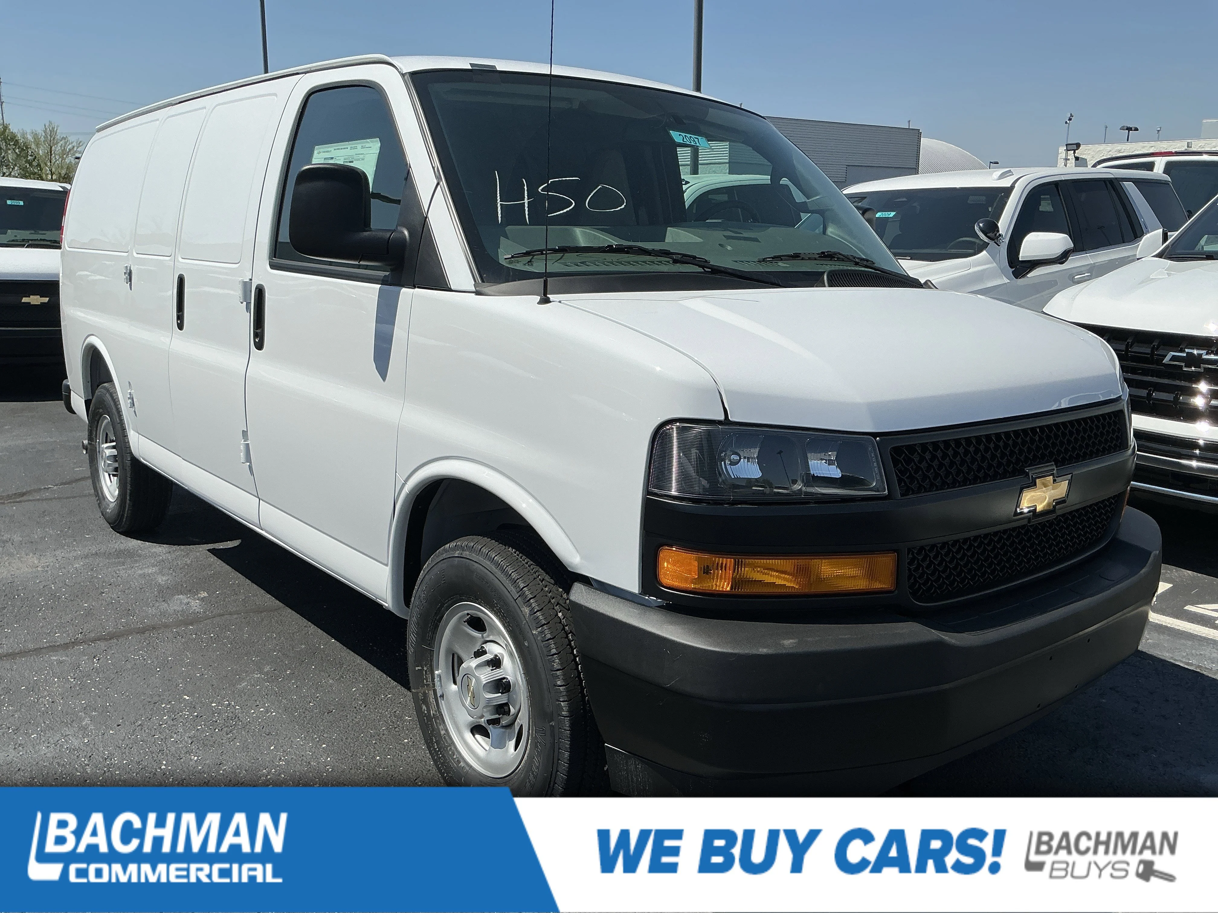 2026 Chevrolet Express 2500 Work Van HD's photo