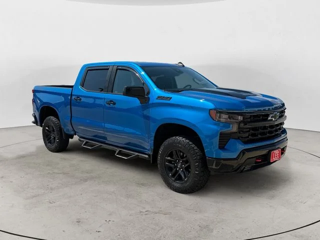 Used 2022 Blue Chevrolet LT Trail Boss image 8