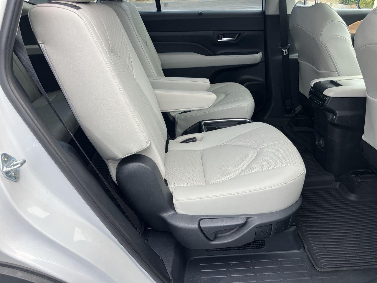 Used 2024 White (Wind Chill Pearl) Toyota Limited AWD image 34