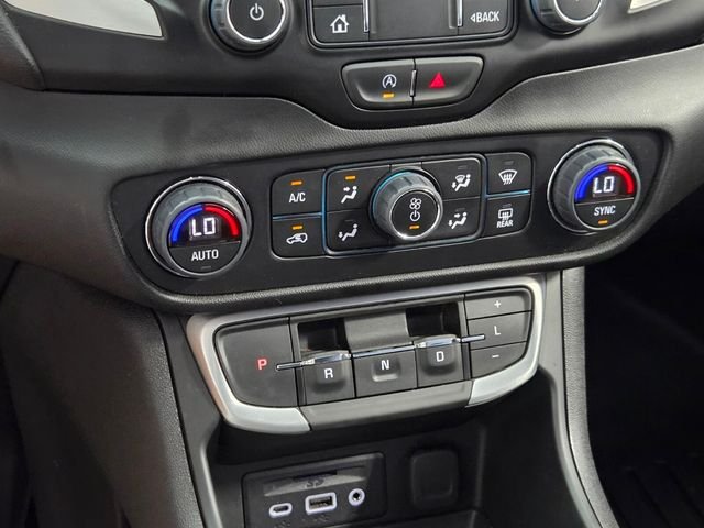 Used 2023 White GMC SLT image 21