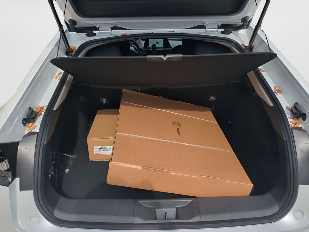 New 2026 Wind Chill Pearl <sup>1</sup> Toyota  SE image 12