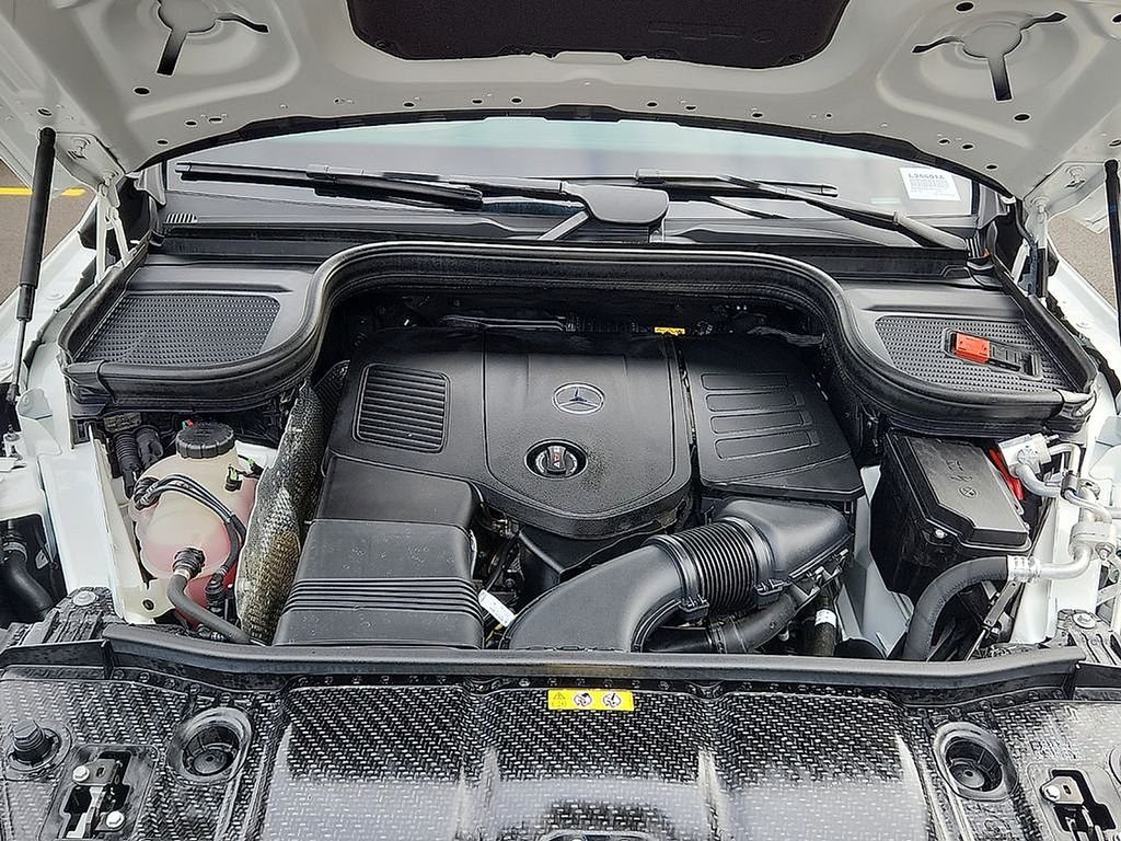 Certified Used 2025 Polar White Mercedes-Benz GLE 450e image 28