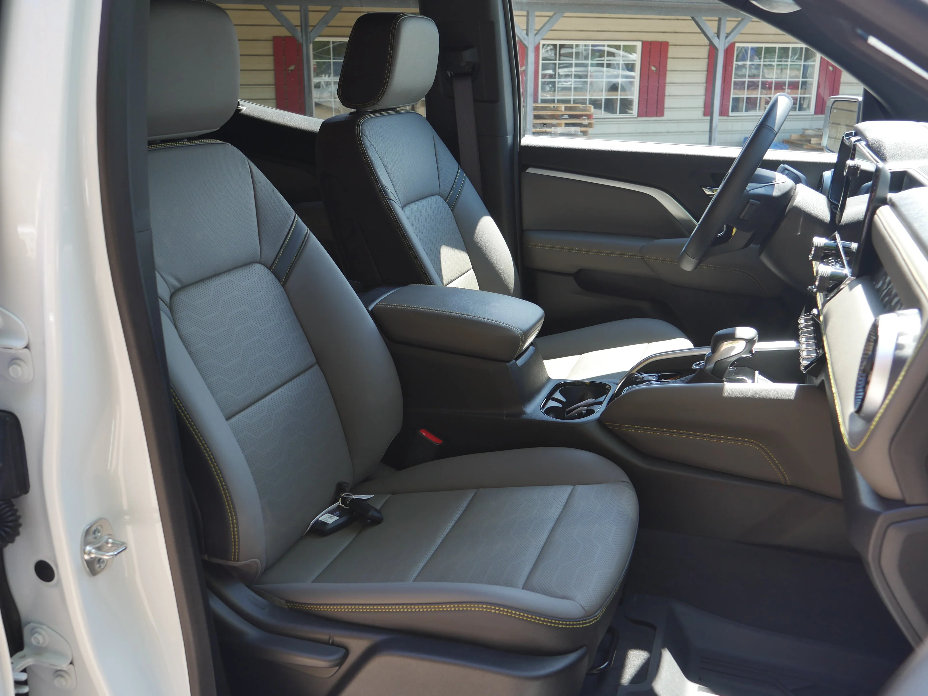 Used 2024 Summit White Chevrolet 4WD ZR2 image 22