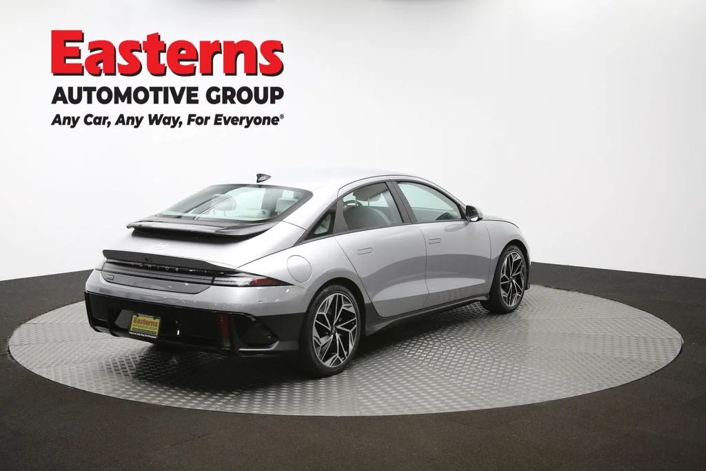 Used 2023 Silver Hyundai SEL image 40
