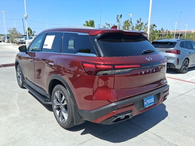 Used 2024 Red INFINITI LUXE image 4