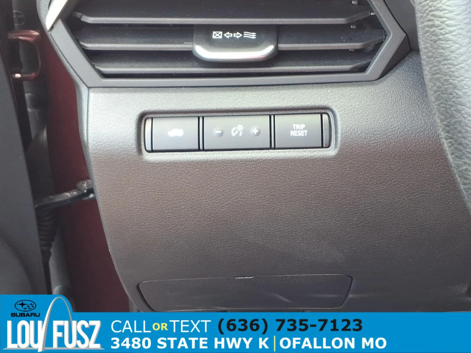 Used 2025 Garnet Pearl Metallic Nissan SV image 21