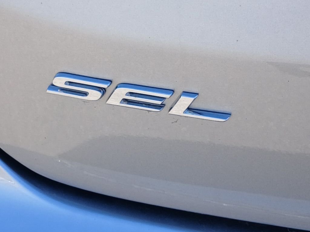 Used 2024 Silver Ford SEL image 26