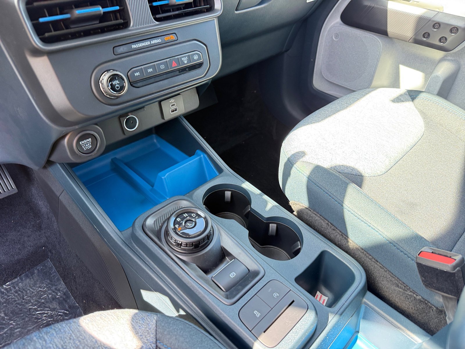 New 2026 Carbonized Gray Metallic Ford XLT image 13