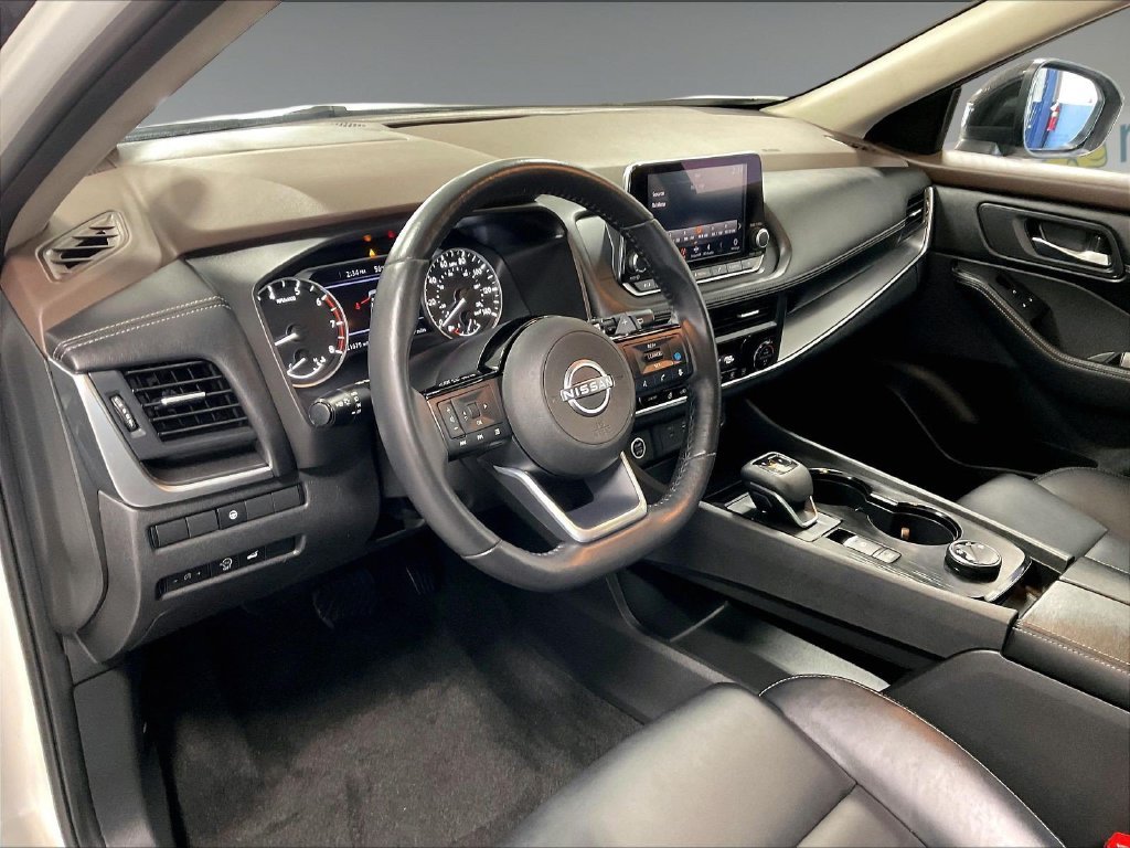 Used 2023 White Nissan SV image 8