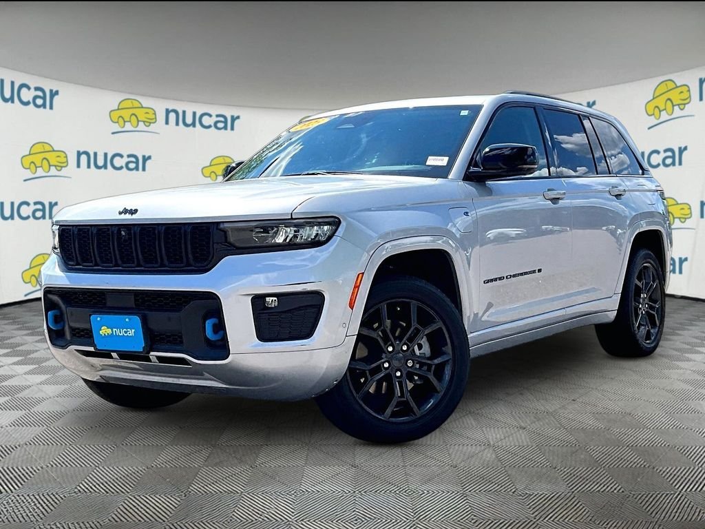Used 2023 Silver Jeep 30th Anniversary 4xe image 3