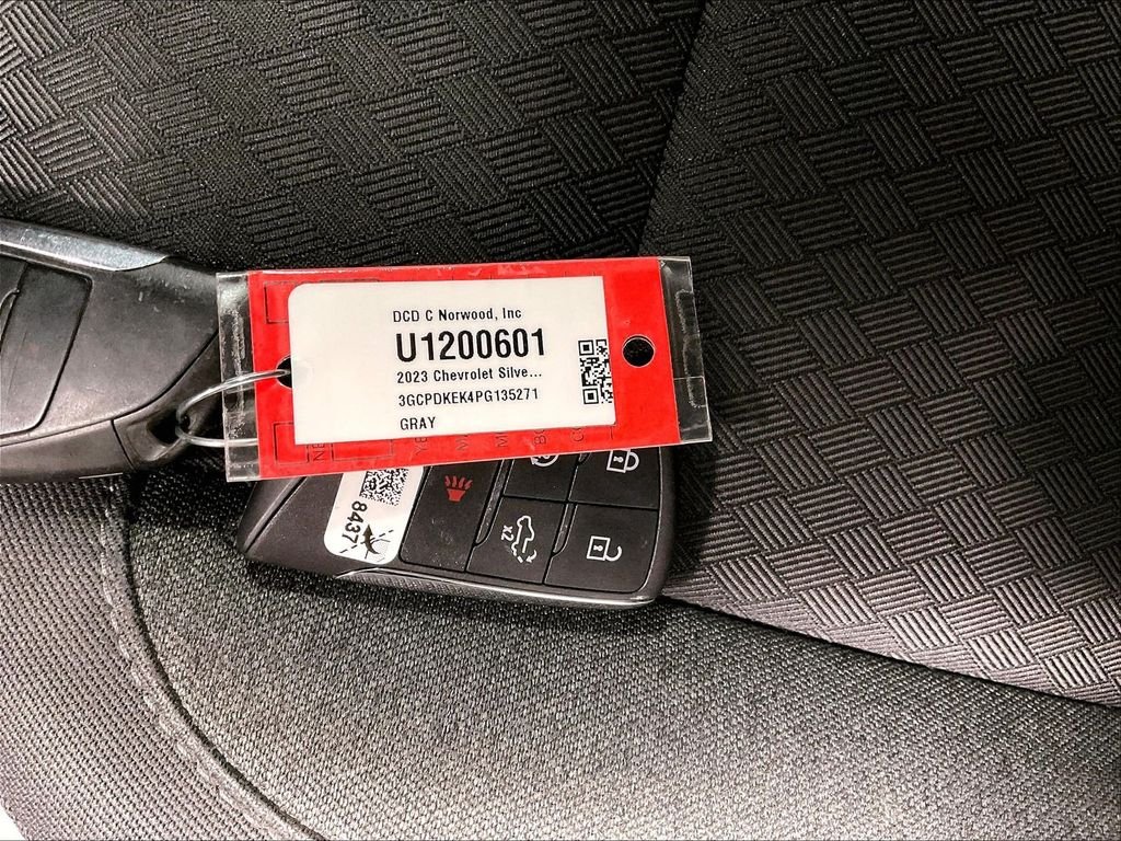 Used 2023 Gray Chevrolet LT image 30