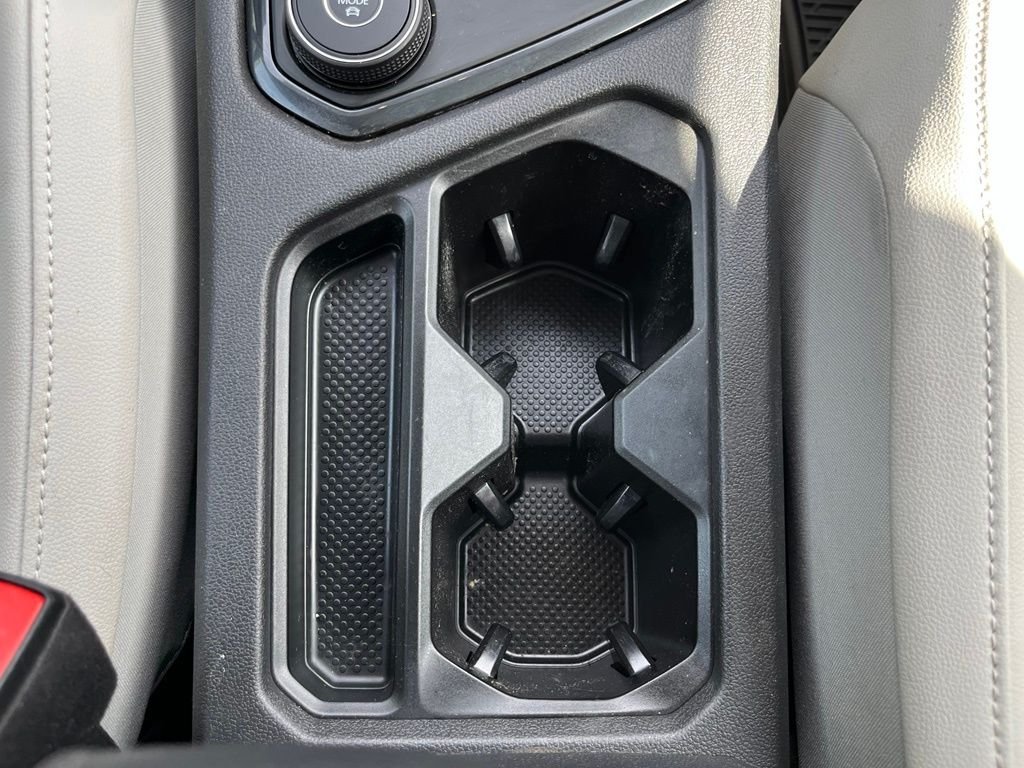 Used 2019 Green Volkswagen 2.0T SEL image 14