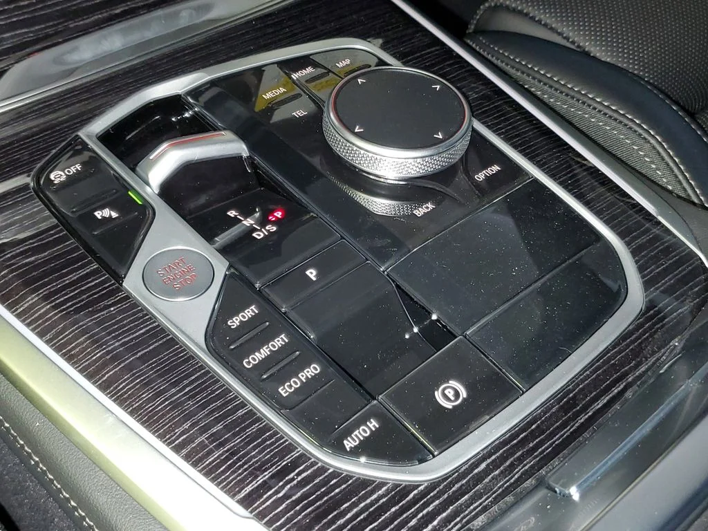Used 2026 Black BMW sDrive40i image 25