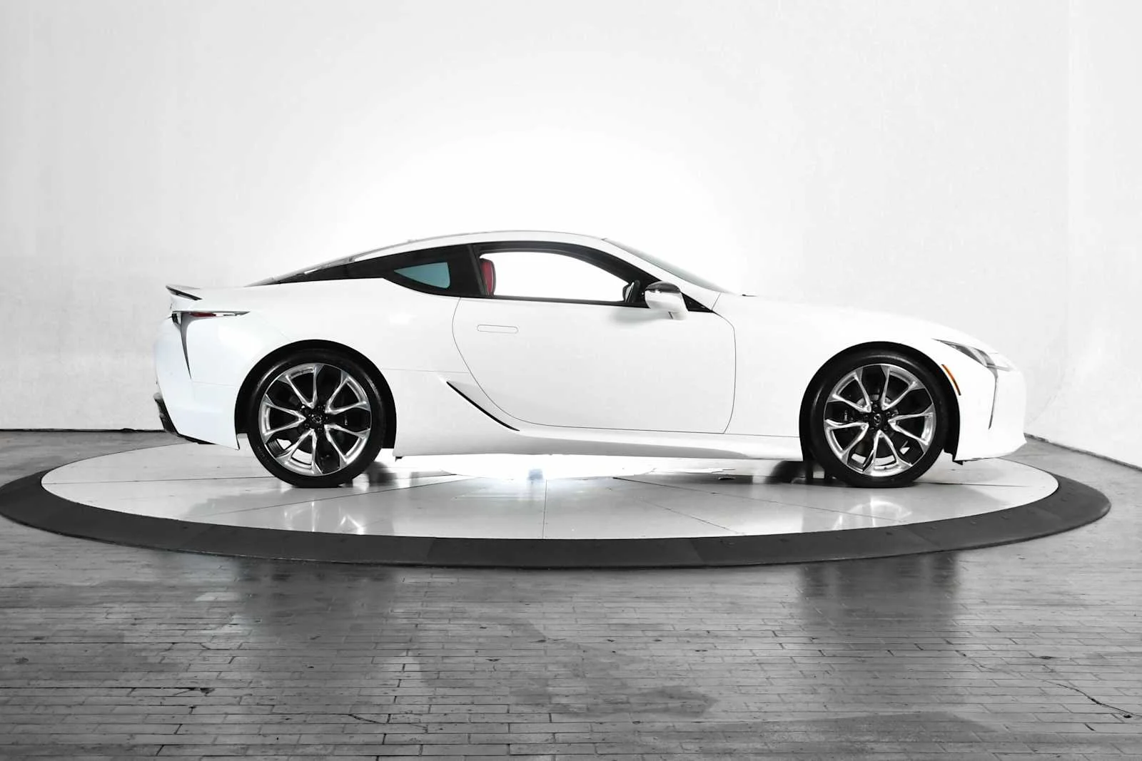 Certified Used 2021 ULTRA WHITE Lexus  image 6