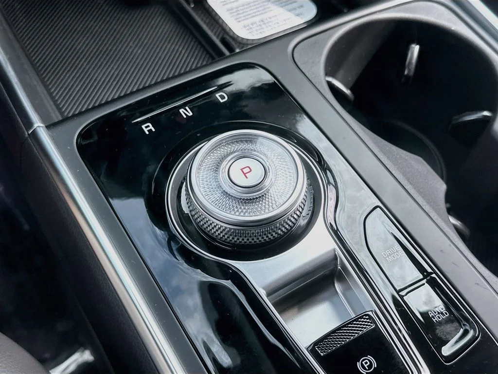 New 2026 Ceramic Silver Kia SX Prestige image 17