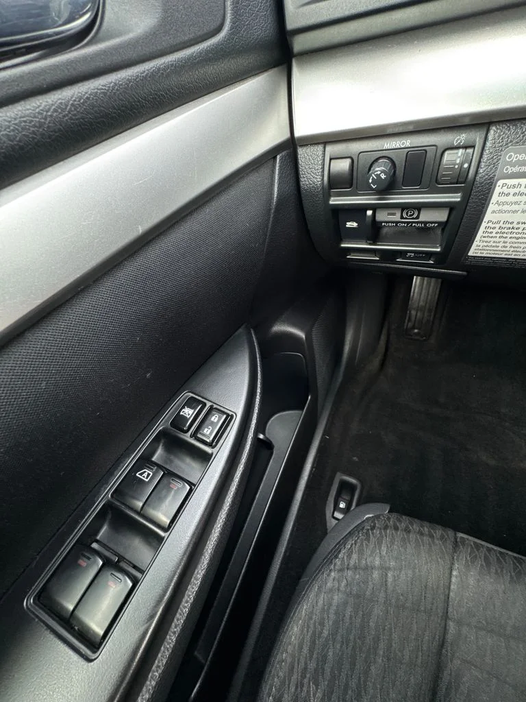 Used 2011 Silver Subaru 2.5i Premium image 14