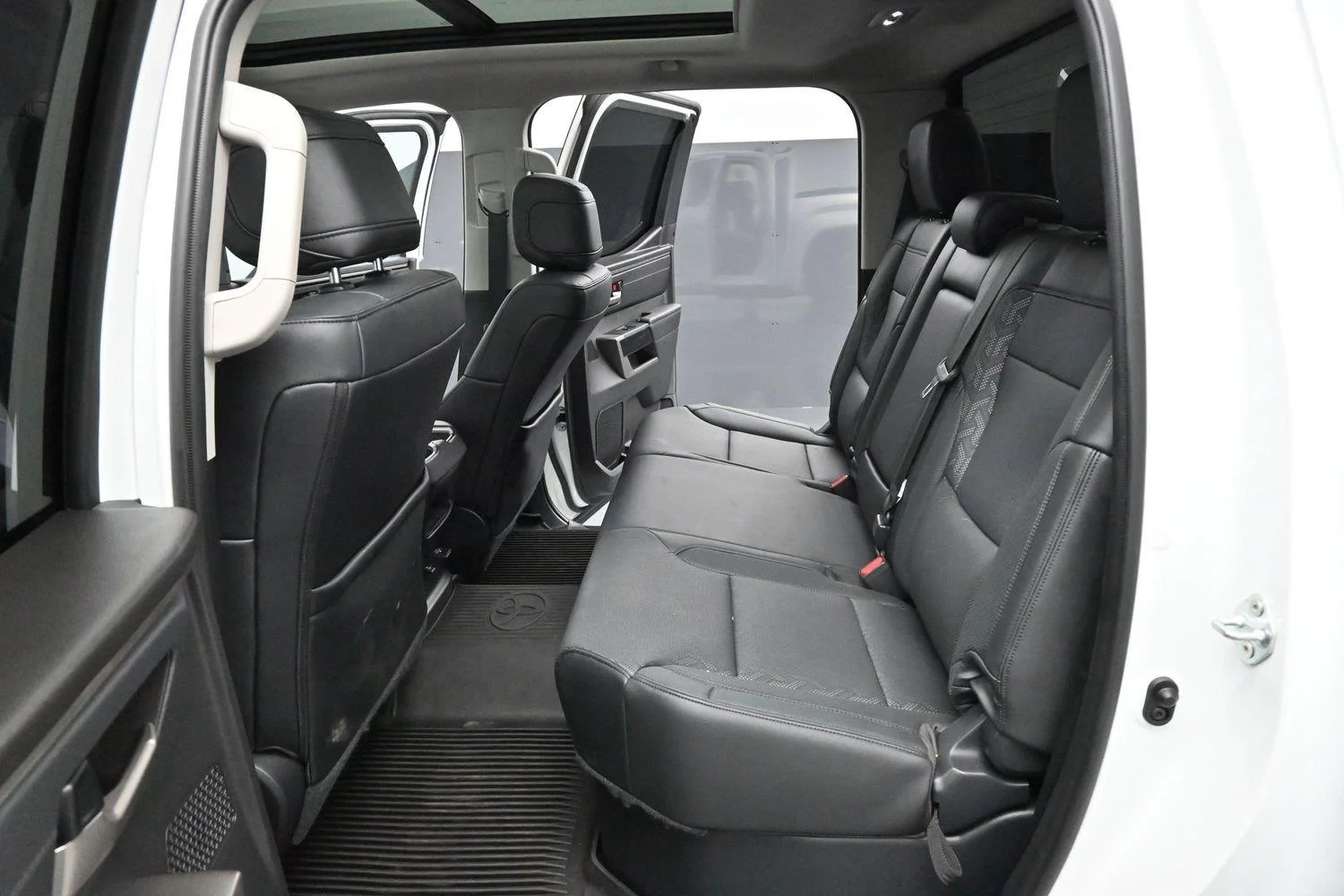 Used 2024 Ice Cap Toyota Limited image 31