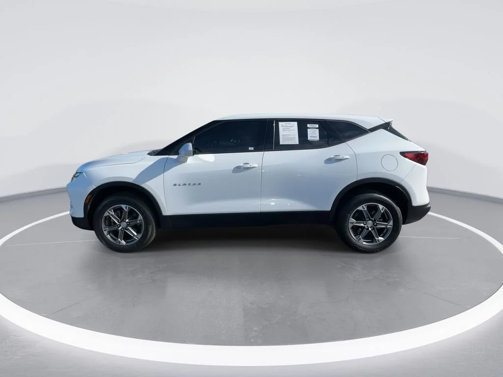 Used 2023 White Chevrolet LT image 5