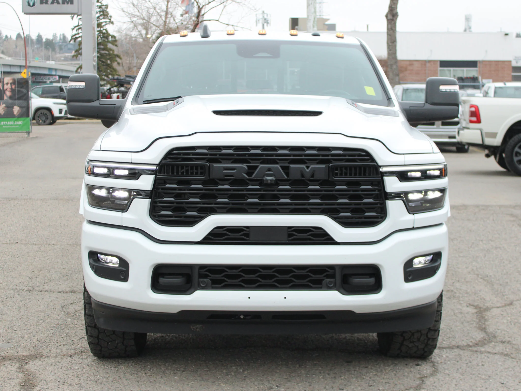 Certified Used 2025 White RAM Limited * Cummins Diesel | 5th Wheel & Gooseneck | Adaptive Cruise | Apple CarPlay | Tonneau Cover image 10