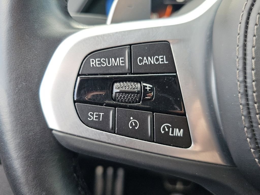 Used 2022 Black Sapphire Metallic BMW M50i image 22