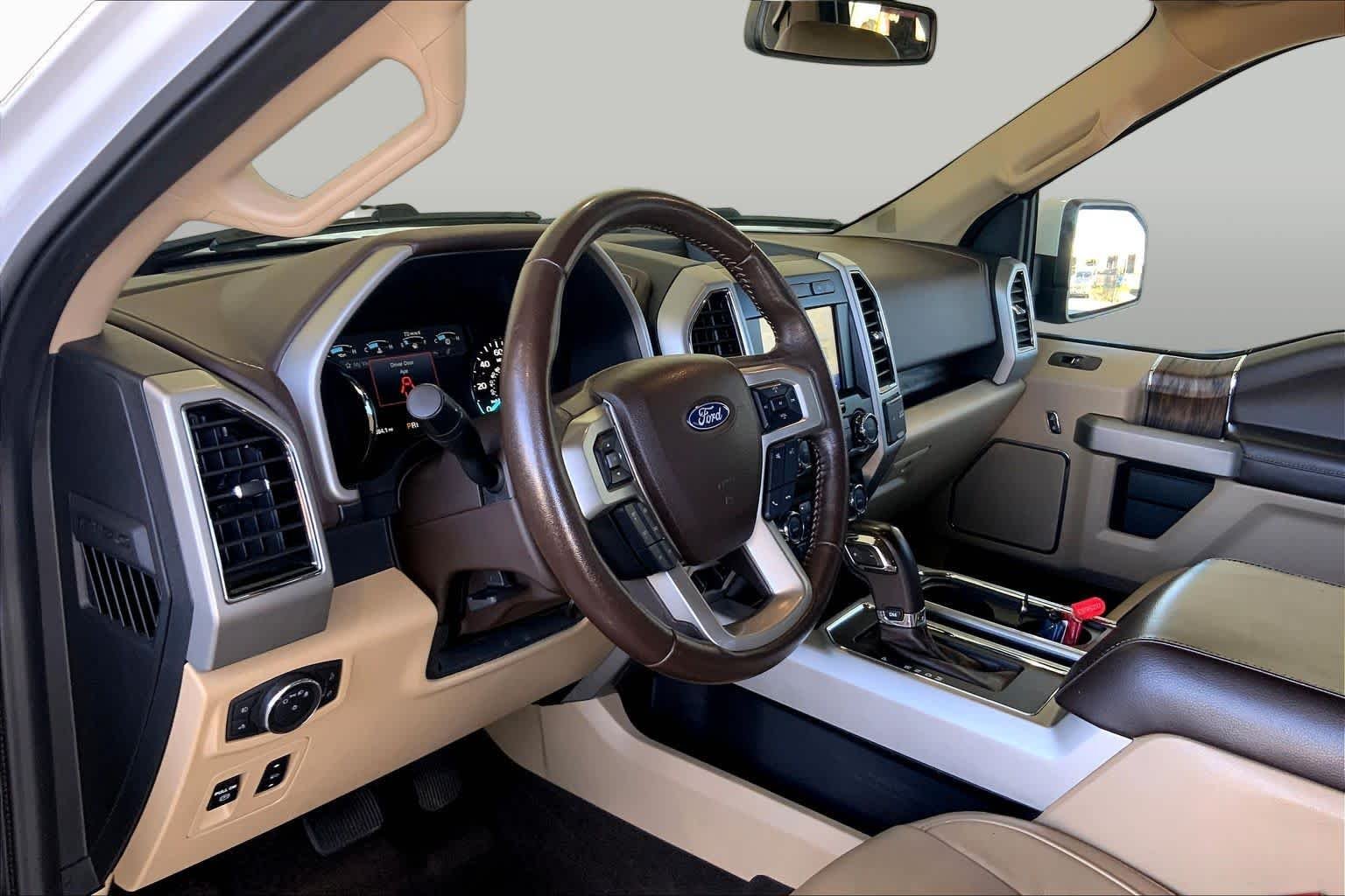 Used 2020 Oxford White Ford LARIAT image 17
