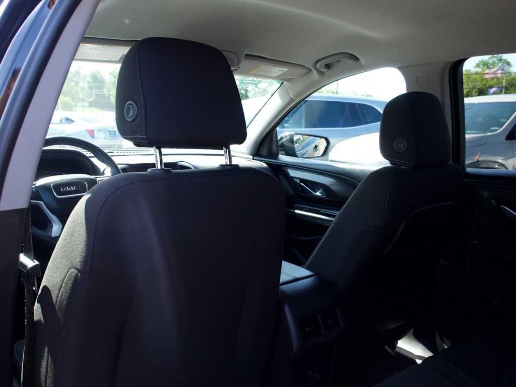 2023 GMC Terrain SLE - Photo 20