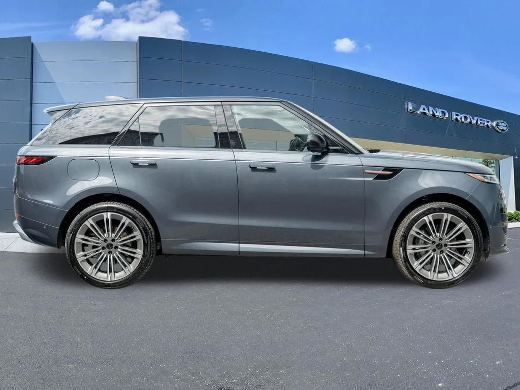 New 2026 Varesine Blue Land Rover Dynamic SE image 8
