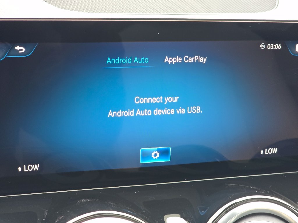 Certified Used 2023  Mercedes-Benz GLB 250 image 10