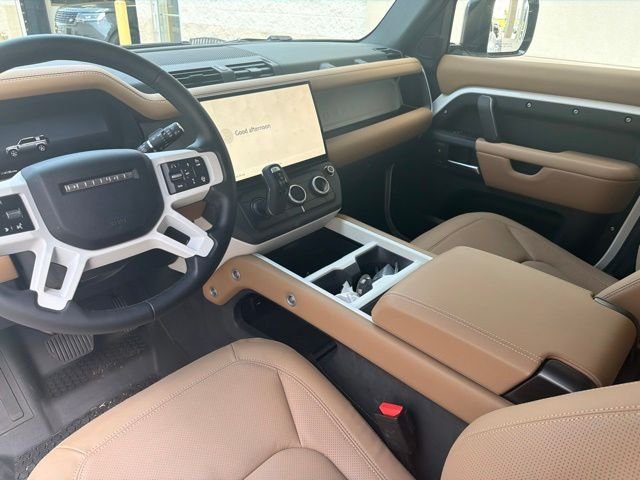 Certified Used 2026 Fuji White Land Rover S image 13