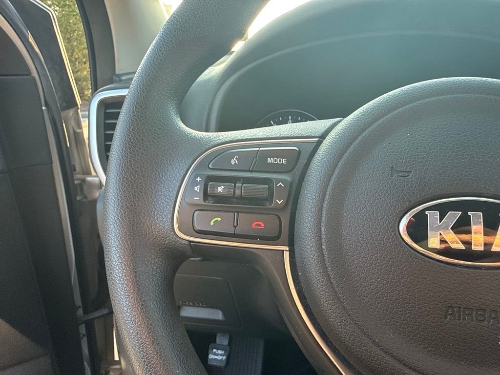 Used 2017 Silver Kia LX image 9