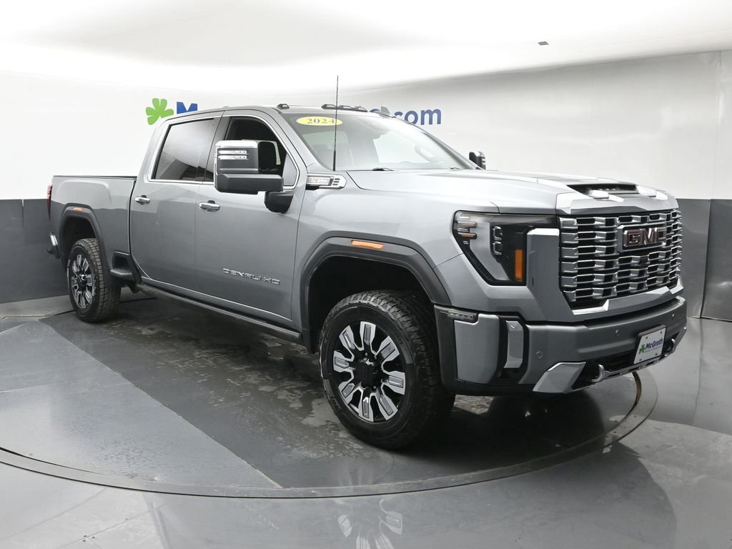 Used 2024 Silver GMC Denali image 2