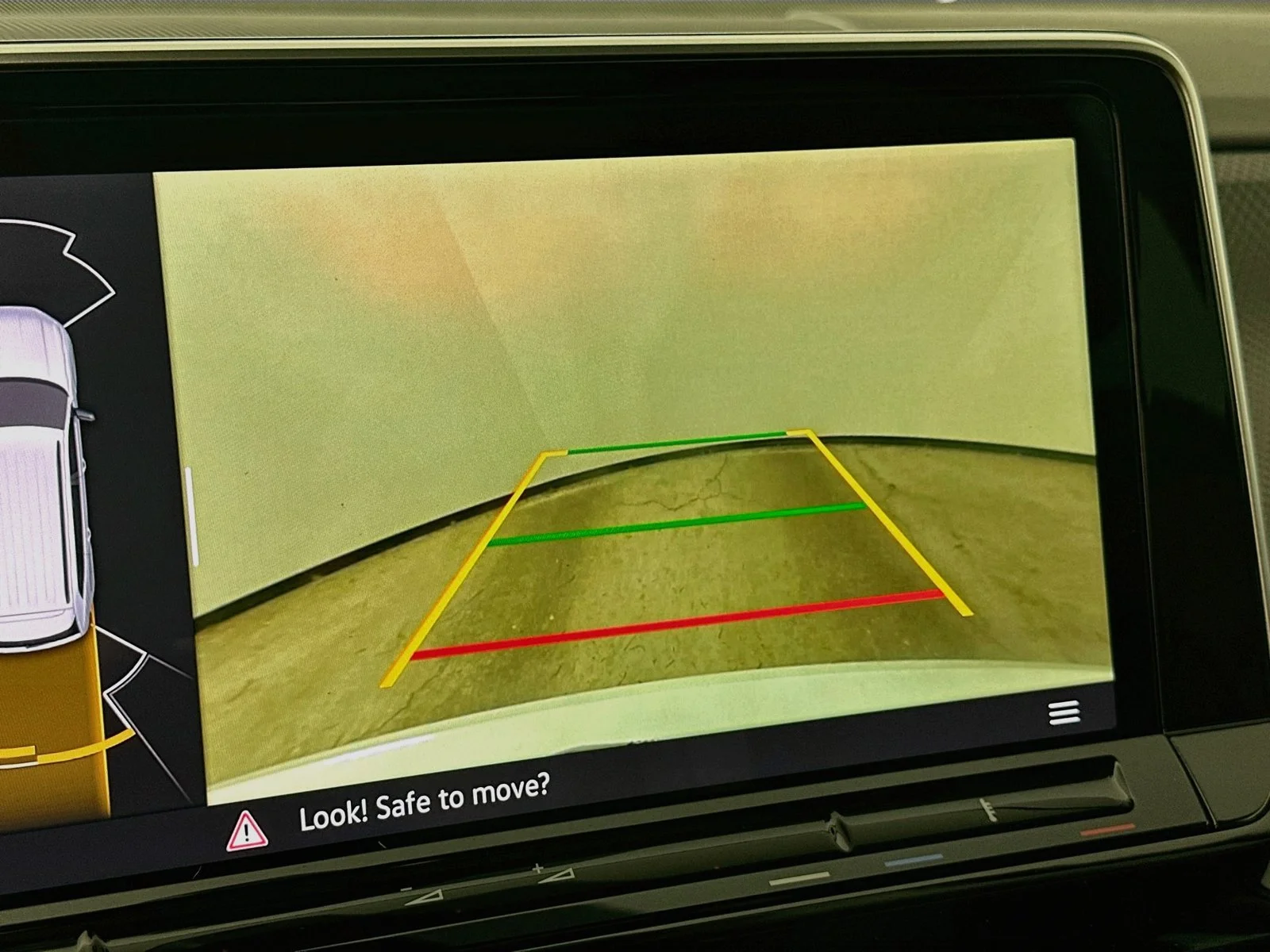 Used 2025  Volkswagen  image 26