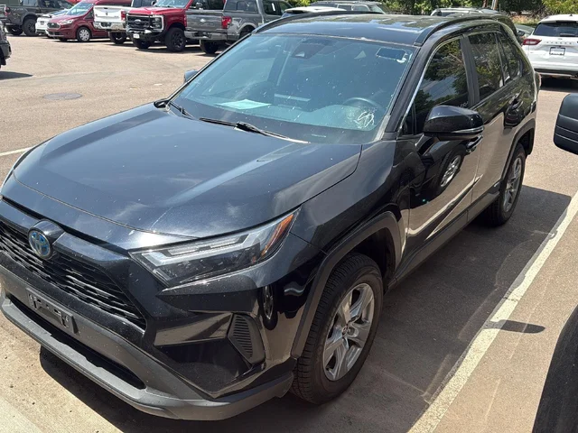 2022 Toyota RAV4 Hybrid XLE