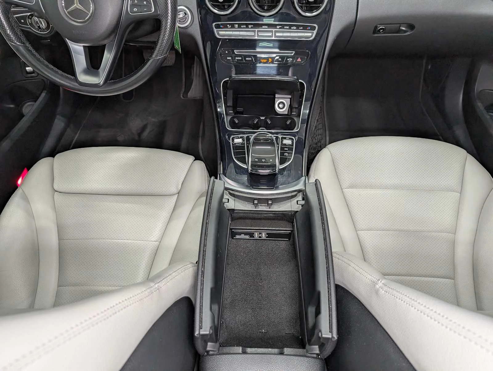 Used 2015 Polar White Mercedes-Benz C 300 image 20