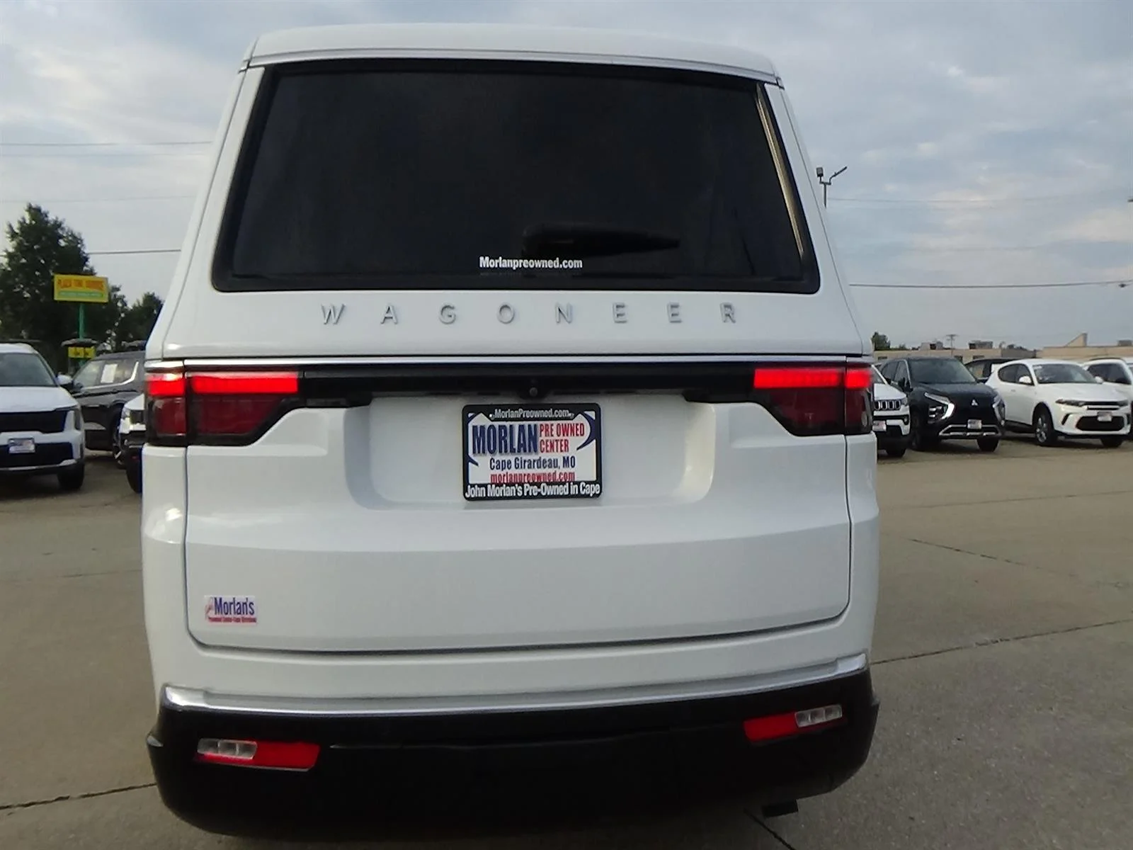 Certified Used 2024 Bright White Clear Coat (pw7) Jeep Base image 7